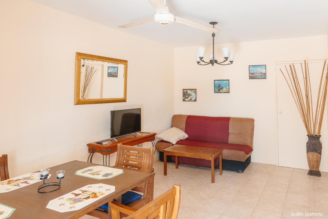 Nos Krusero Apartments Westpunt Bagian luar foto
