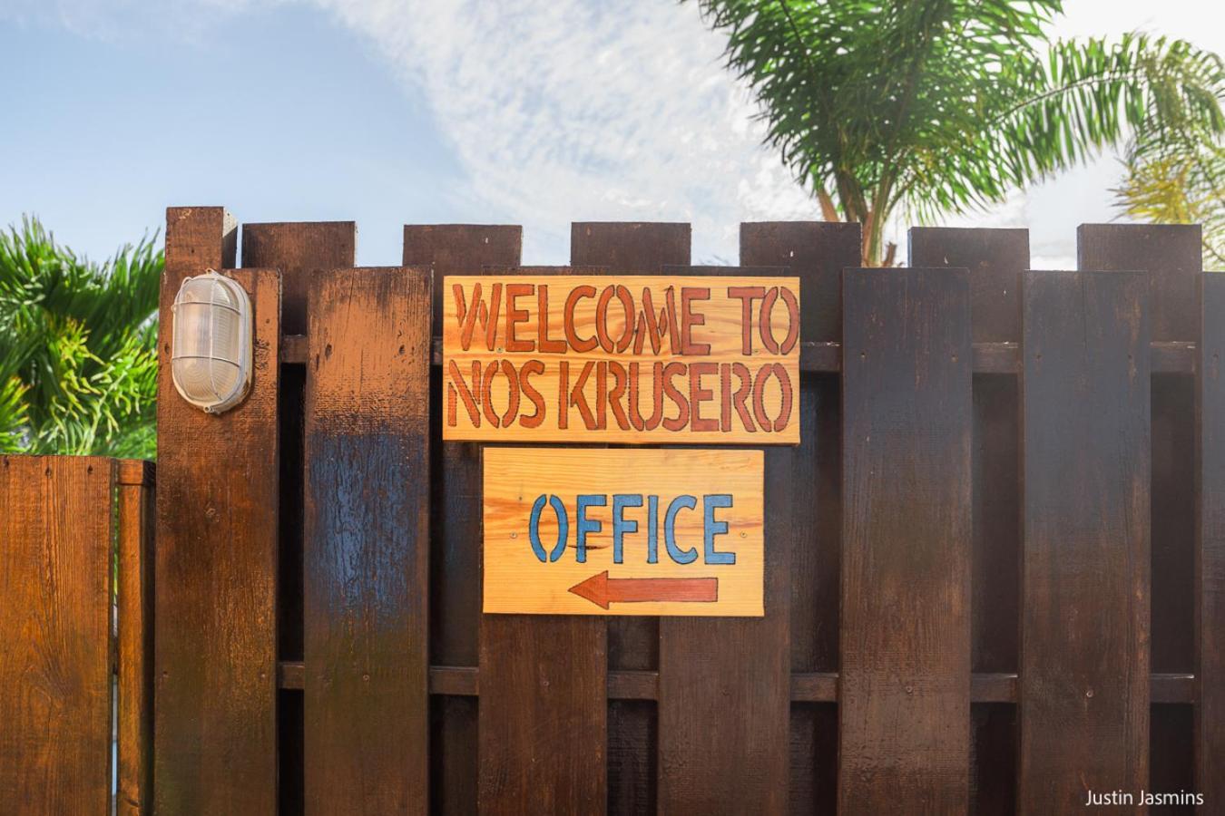 Nos Krusero Apartments Westpunt Bagian luar foto